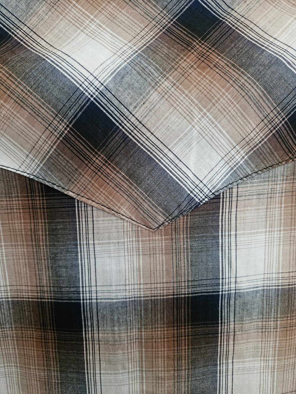 Men's Wrangler Short-Sleeve Plaid Western Shirt, Small, Brown Navy White, NWT - Picture 4 of 7